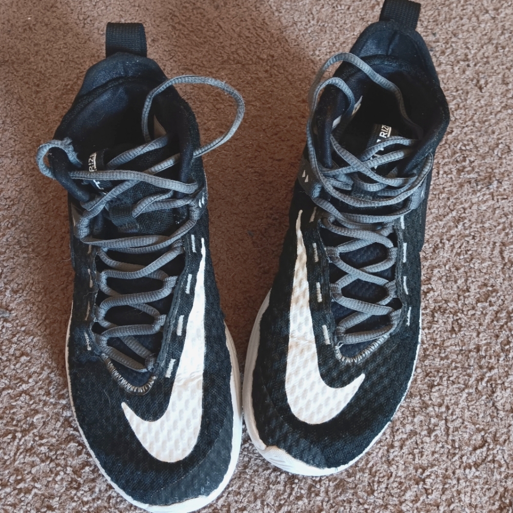 NWOT Nike Women's Zoom Running Sneakers